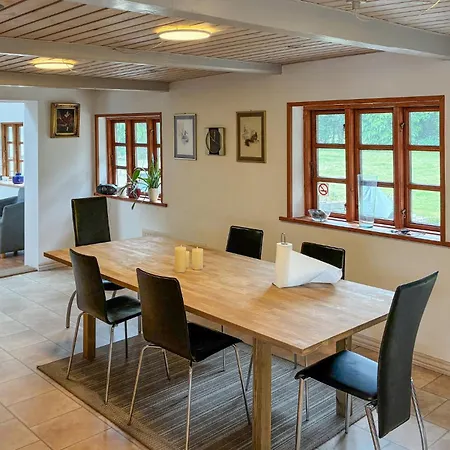 Tatil Evi 4 Bedroom Stunning In Bandholm